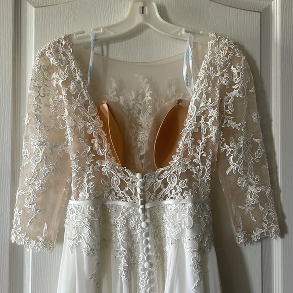 Size 4 ALTERED Wedding Dress Enchanting by Mon Cheri - Picture 7 of 7